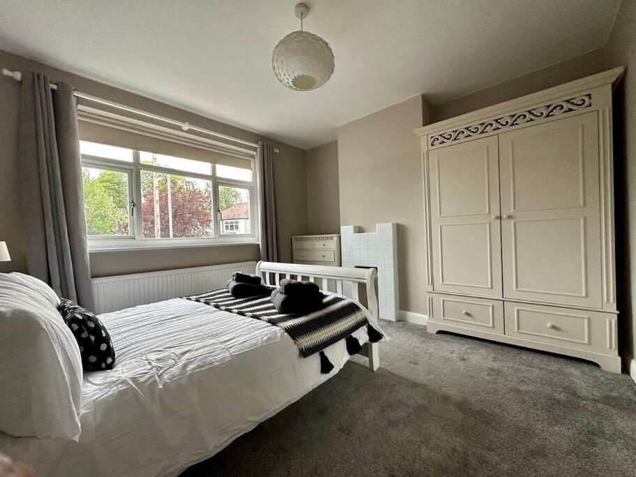 Stunning 5 Bed House In Chapel Allerton, Sleeps 9 Leeds  Zewnętrze zdjęcie