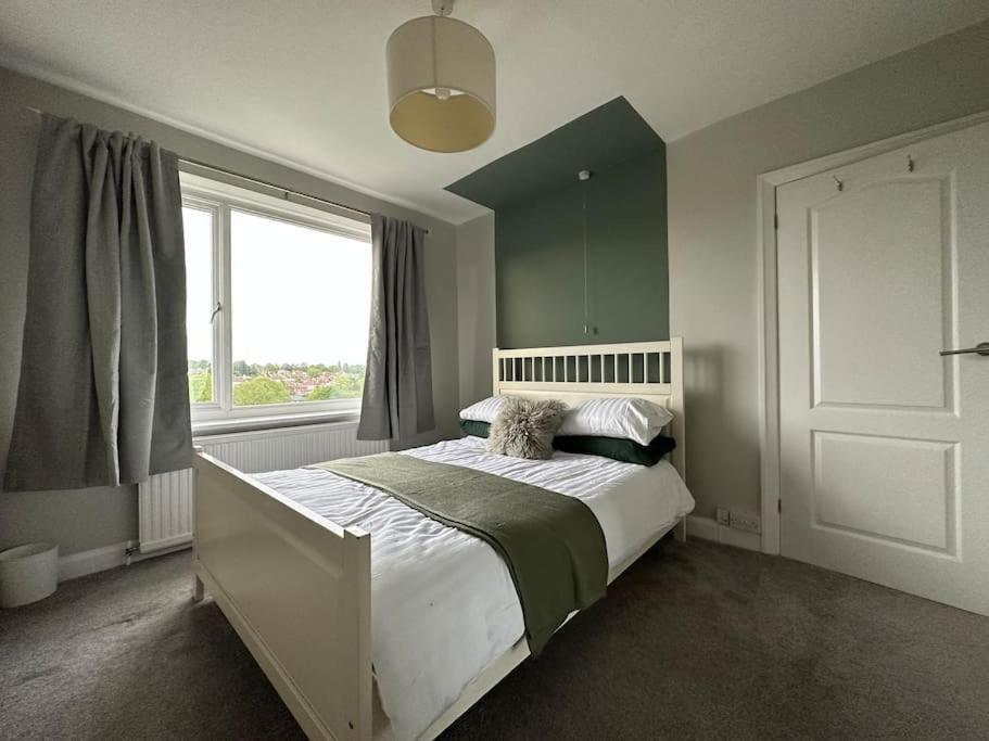 Stunning 5 Bed House In Chapel Allerton, Sleeps 9 Leeds  Zewnętrze zdjęcie