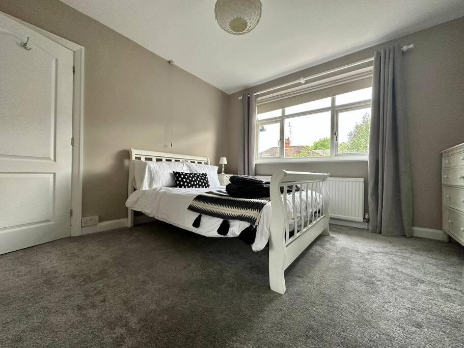 Stunning 5 Bed House In Chapel Allerton, Sleeps 9 Leeds  Zewnętrze zdjęcie