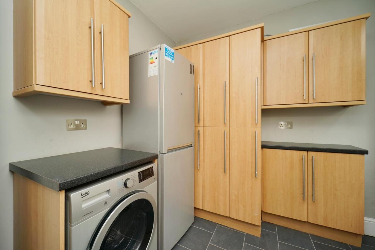 Stunning 5 Bed House In Chapel Allerton, Sleeps 9 Leeds  Zewnętrze zdjęcie